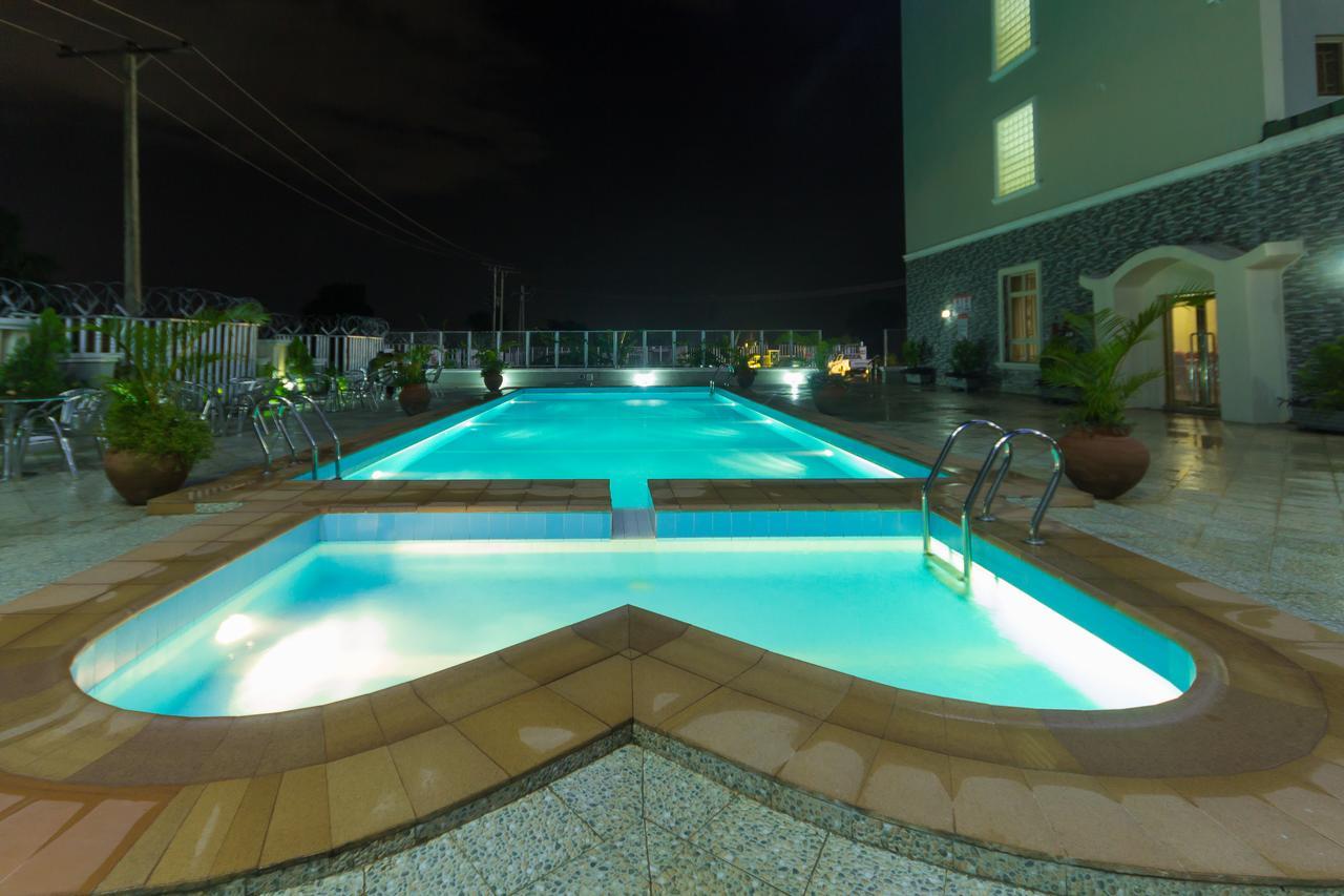 Hotel Reno Abuja Exteriér fotografie