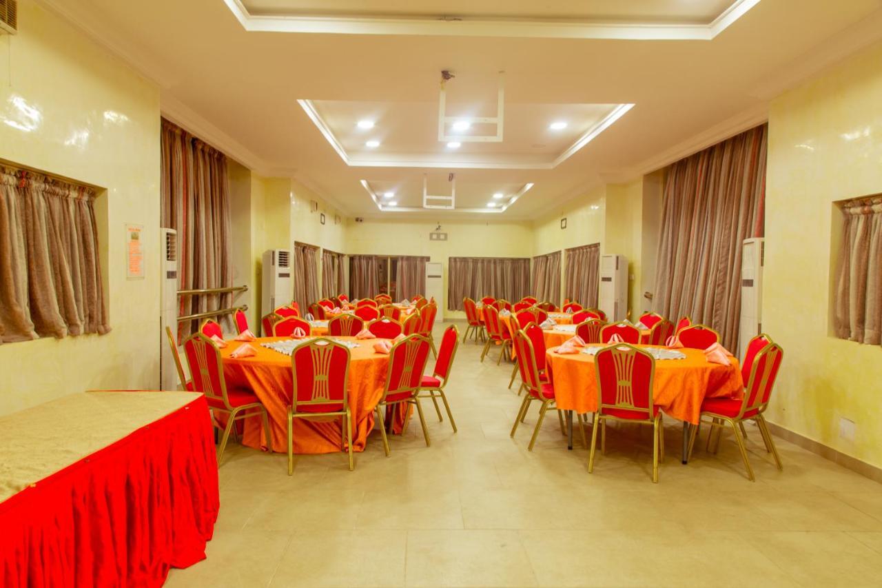 Hotel Reno Abuja Exteriér fotografie
