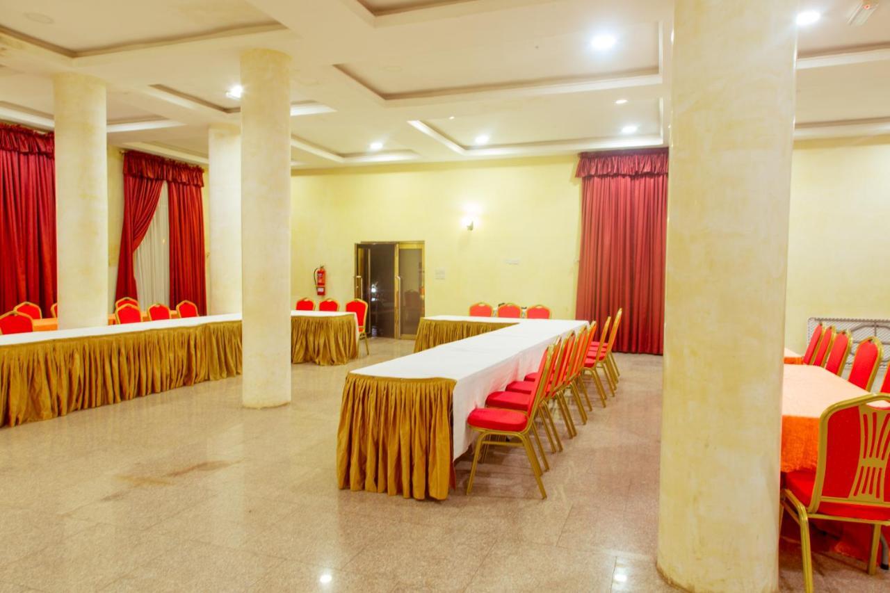 Hotel Reno Abuja Exteriér fotografie