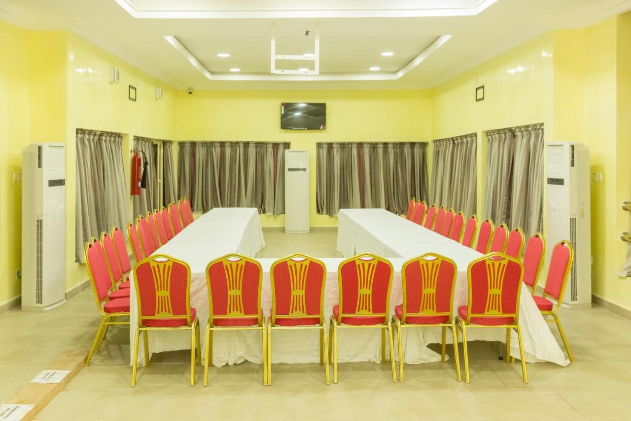 Hotel Reno Abuja Exteriér fotografie